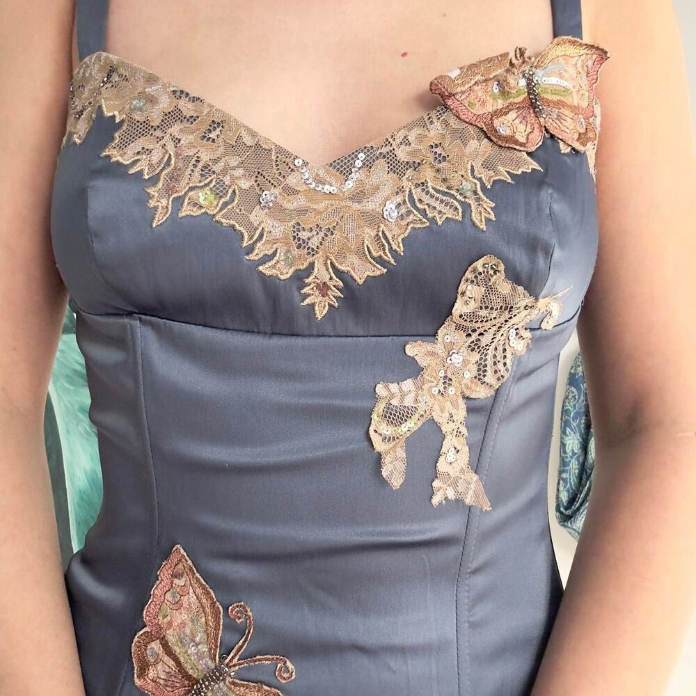 Mandalay-designs Women's Blue and Cream Vest - Picture 5 of 8